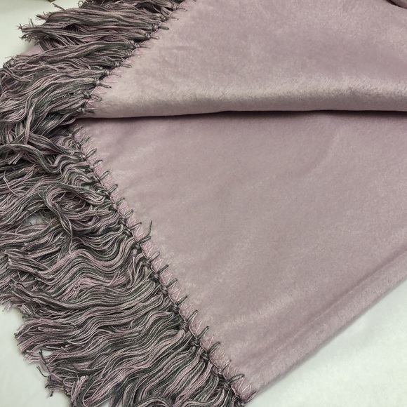 Pure Fiber Luxurious Reversable Throw New - Picture 2 of 9